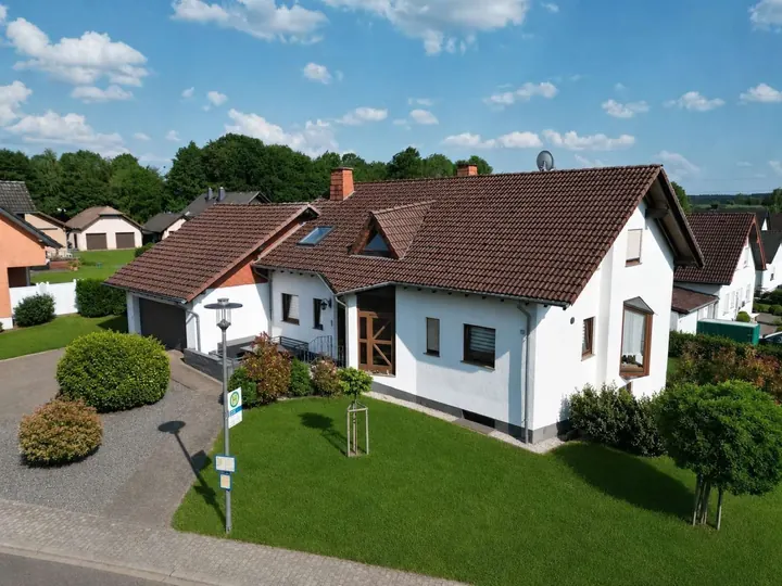 Mehrfamilienhaus in Orenhofen, Außenansicht